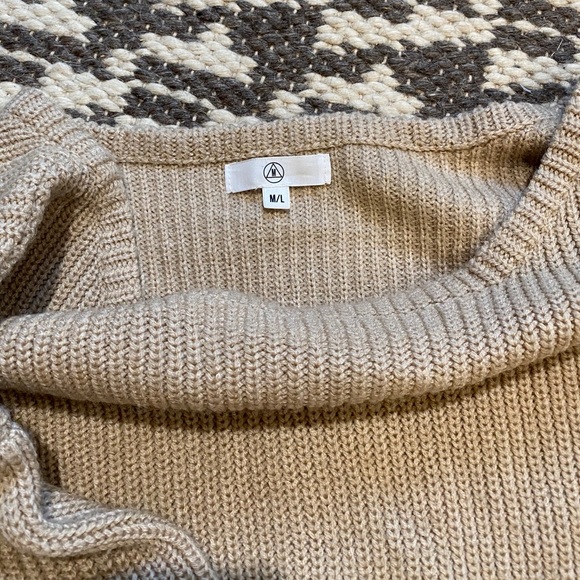 Sweater - Picture 2 of 2